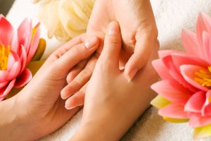 massage des mains